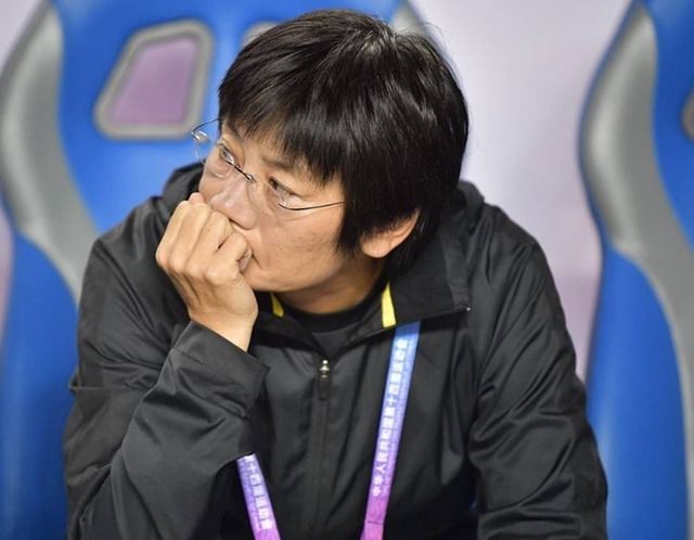 格伦·克洛斯、莎拉·保罗森、泰亚娜·泰勒、金·卡戴珊、妮.为堵妈妈的嘴而自爆！